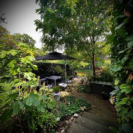 Arthouse Dordrecht Bed and Breakfast Exteriör bild